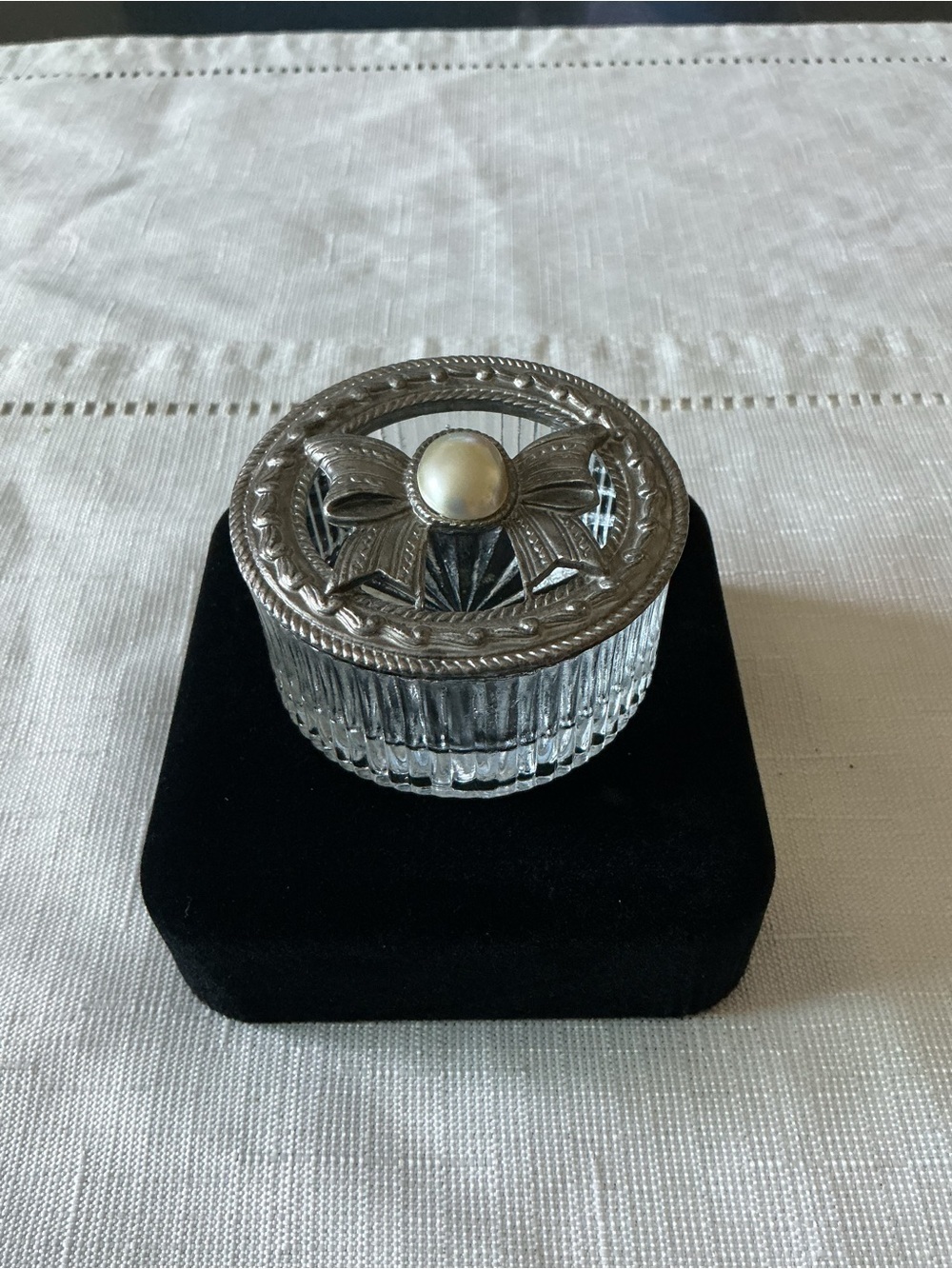 White Faux Pearl Glass and Metal Bow Silver Tone Trinket Box